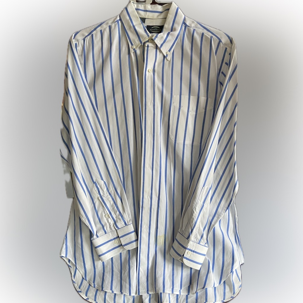 MACYS BOARDROOM Mens sport shirt Blue & white stripe button down collar 16/33
